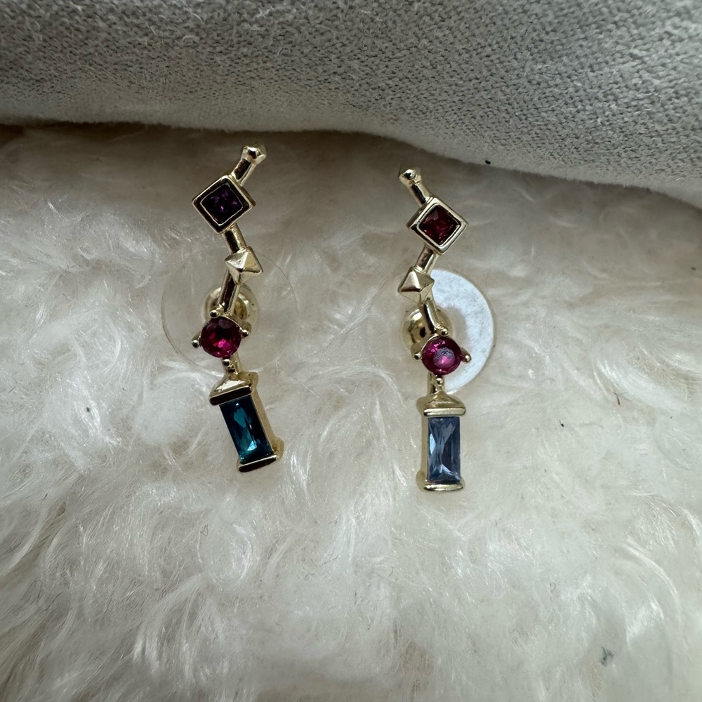 Kendra Scott Sutton Gold Linear Ear Climbers View 3